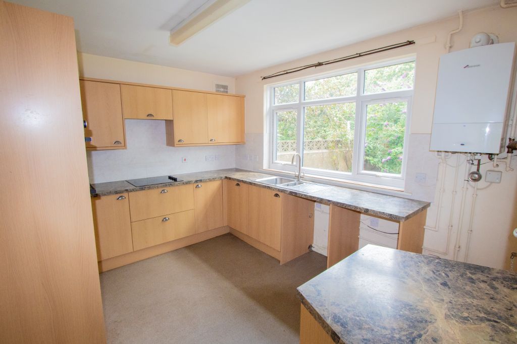 Property photo 2 of 17 Kitchen/Breakfast Room