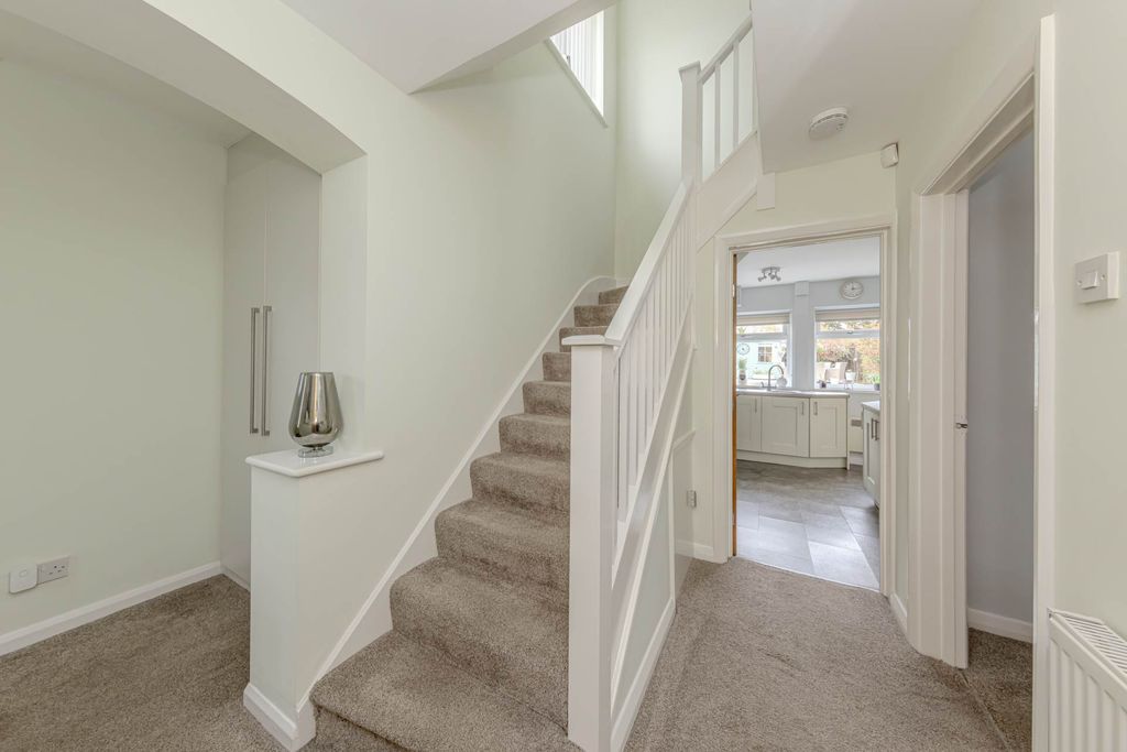 Property photo 2 of 24