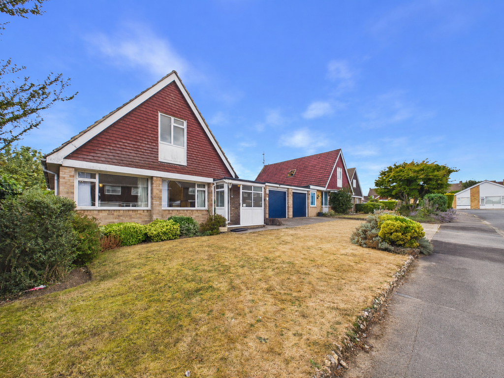 Property photo 1 of 16 Front