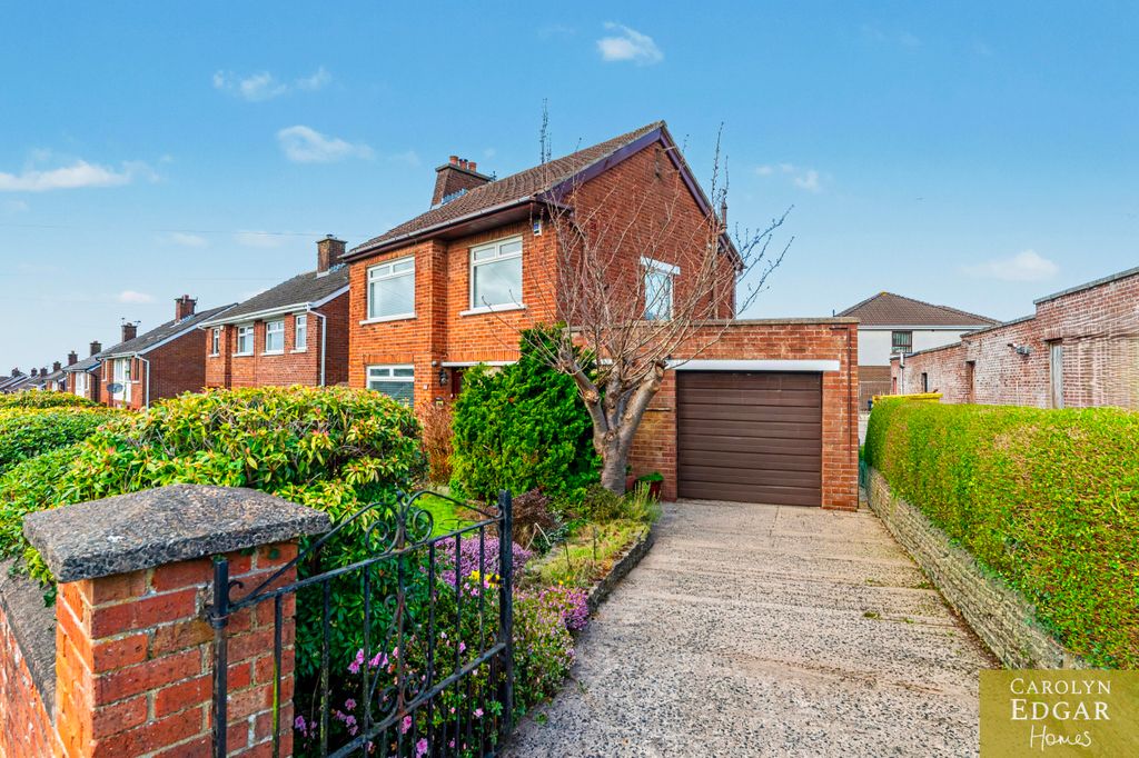 Property photo 2 of 38 006