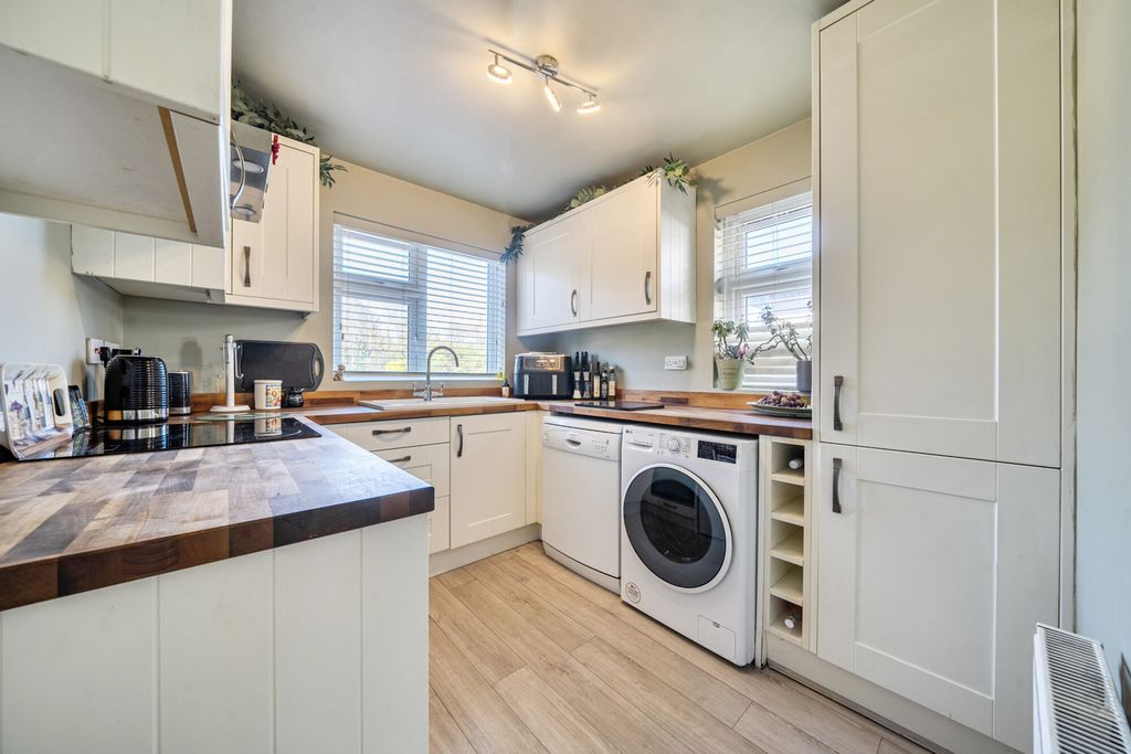 Property photo 2 of 23 1428753-8-69B9626...