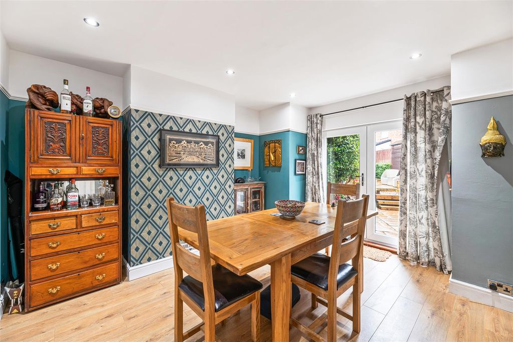 Property photo 3 of 16 Dining