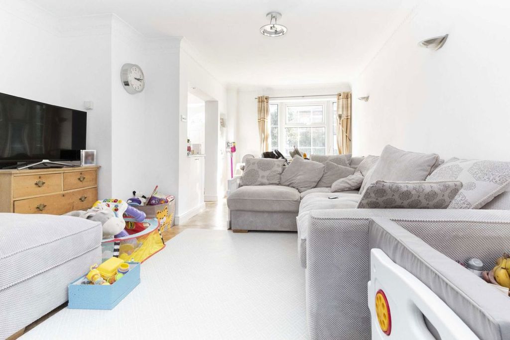 Property photo 2 of 5