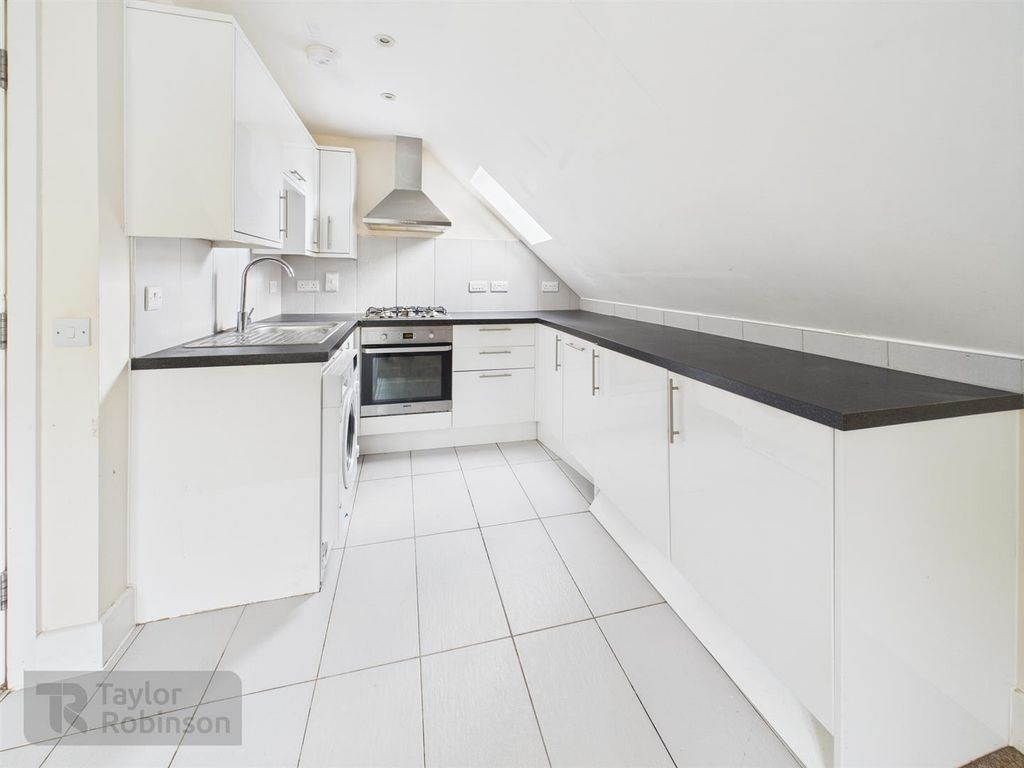 Property photo 2 of 8 Cam02600G0-Pr0517-Still008.Jpg
