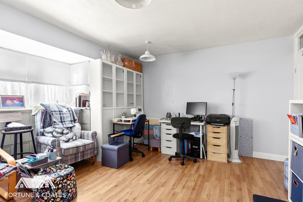 Property photo 3 of 14 Redwillow_9.Jpg