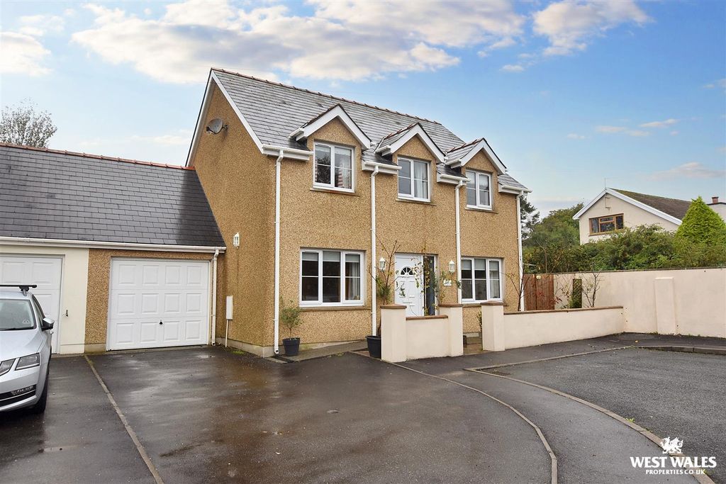 Property photo 1 of 23 25 (17).Jpg