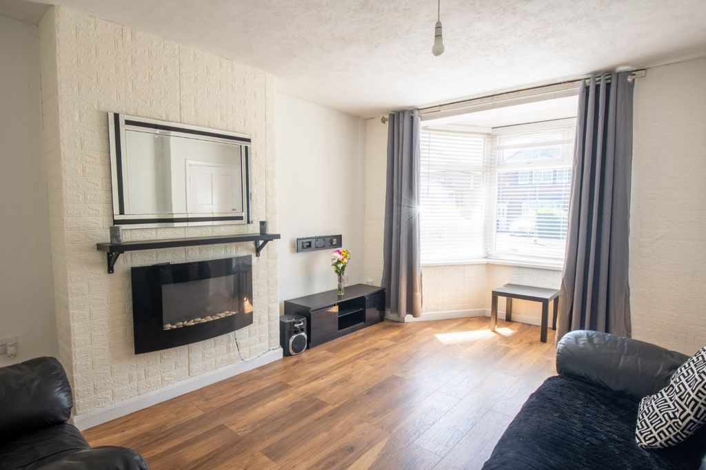 Property photo 2 of 14 Picture No. 07