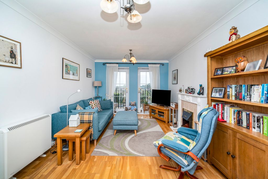 Property photo 2 of 10 Pbox-Img.Jpg