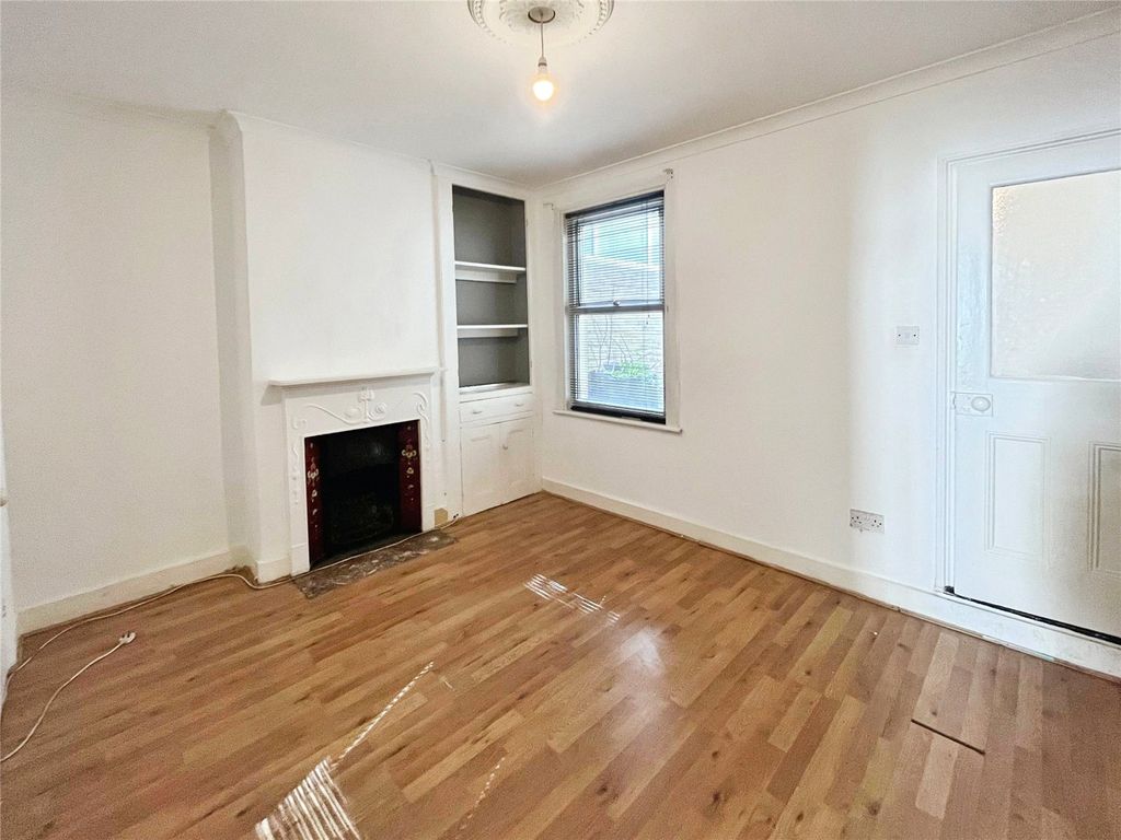 Property photo 2 of 10 Picture No. 02