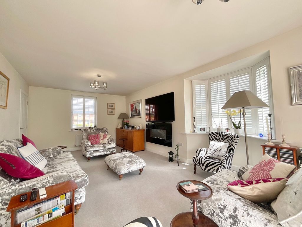Property photo 2 of 36
