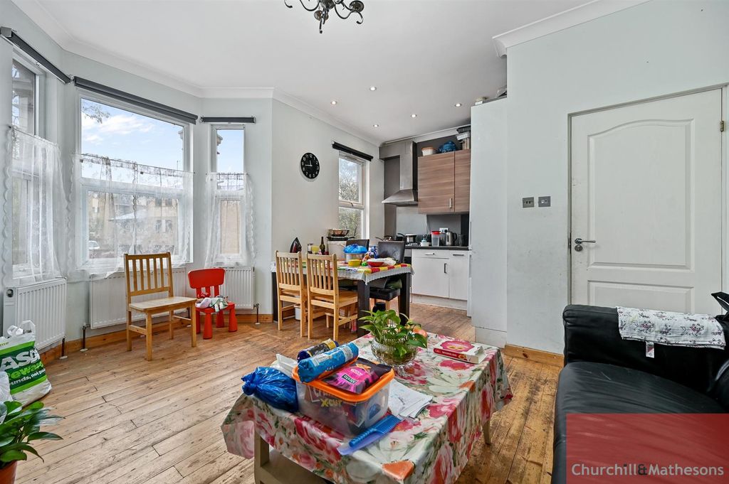 Property photo 2 of 11