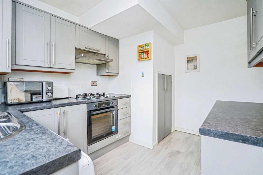 Property photo 3 of 18