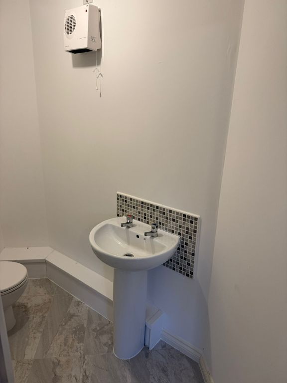 Property photo 3 of 23