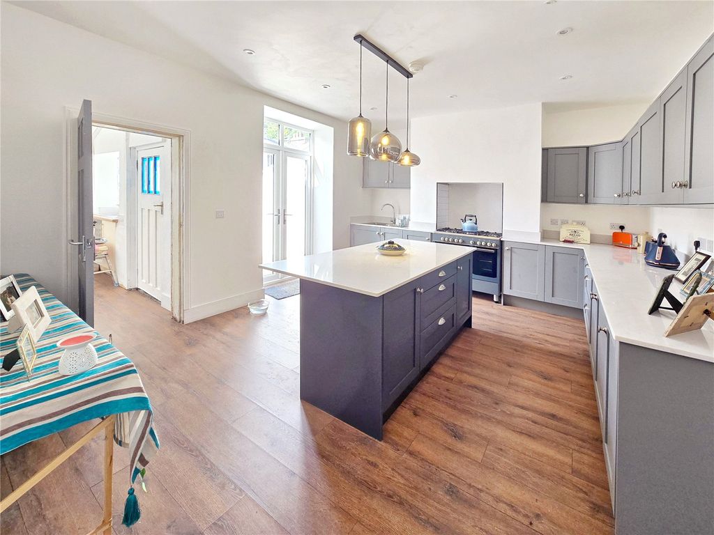 Property photo 3 of 20 Kitchen Diner