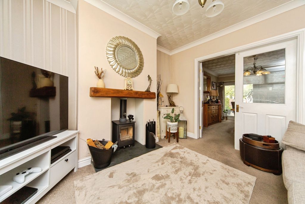 Property photo 2 of 20 Pbox-Img.Jpg