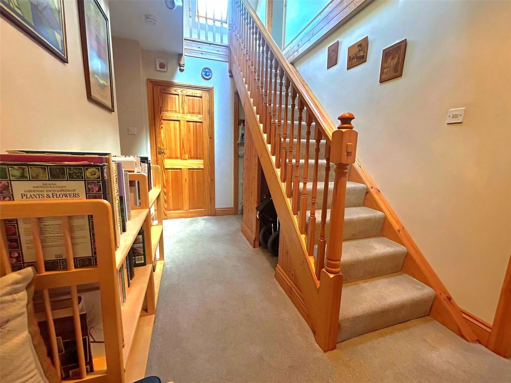 Property photo 2 of 36 Picture No. 71