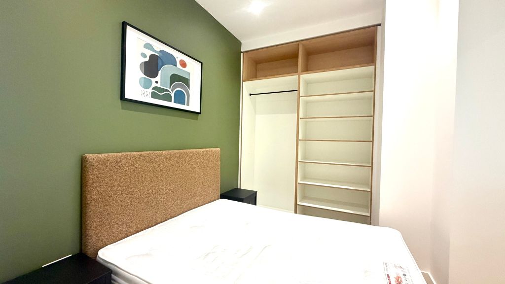 Property photo 3 of 18 Bedroom