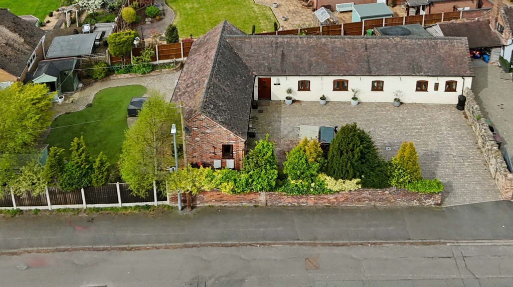 Property photo 1 of 18 Photo 21