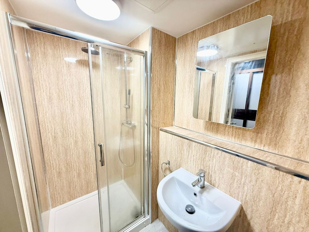 Property photo 3 of 3