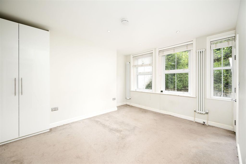 Property photo 2 of 9 P03.Jpg