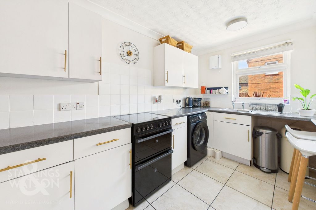 Property photo 3 of 22