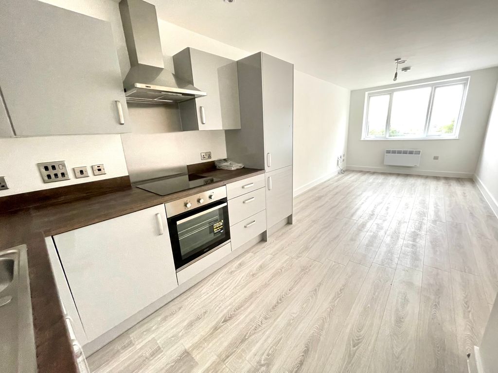 Property photo 3 of 8