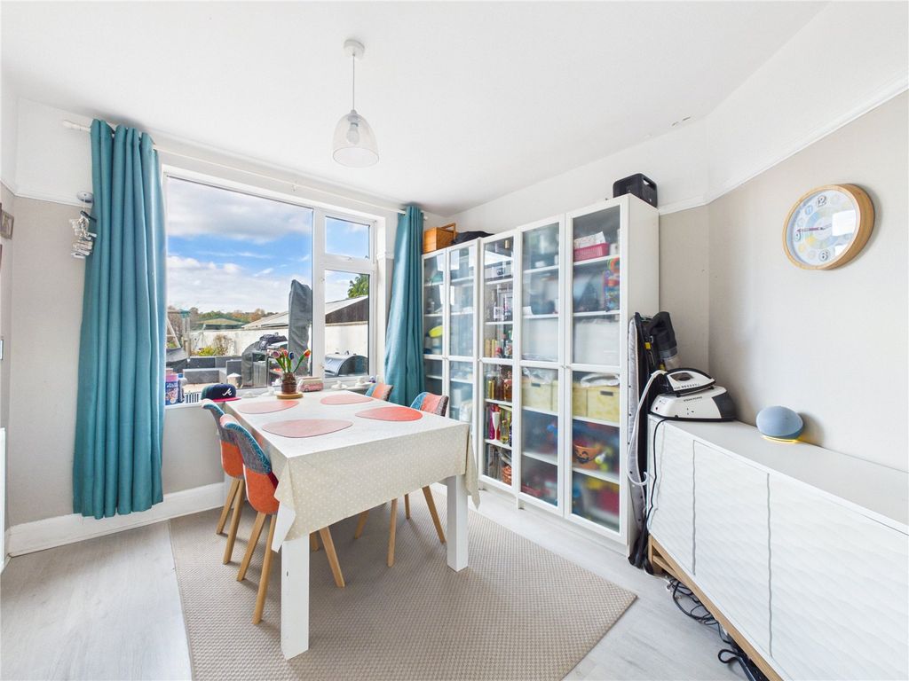 Property photo 2 of 17 Picture No. 05