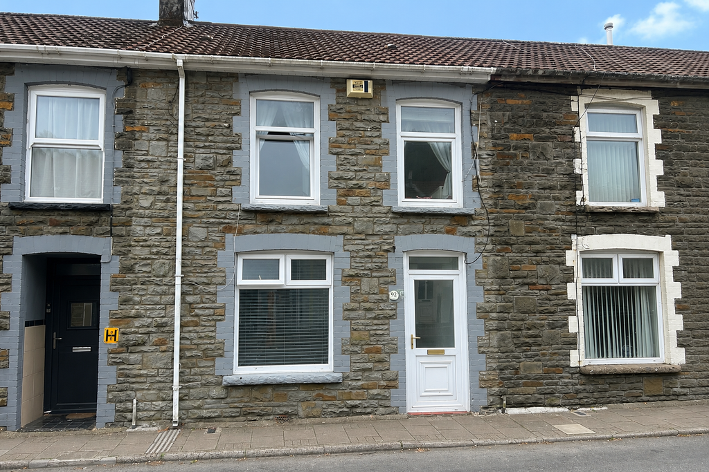 Property photo 1 of 18 F096Ae77-57Bf-46B1-A252-9928B30A263F