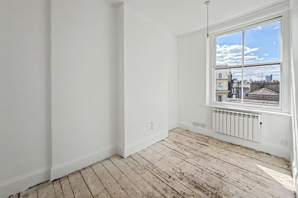 Property photo 2 of 16 Third Floor Flat, 13 Warrington Crescent, Maida Vale, London, W9 1Ed