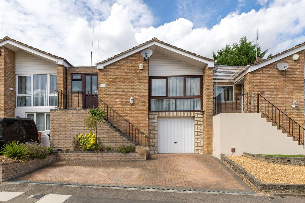 Property photo 1 of 18 Picture No. 03