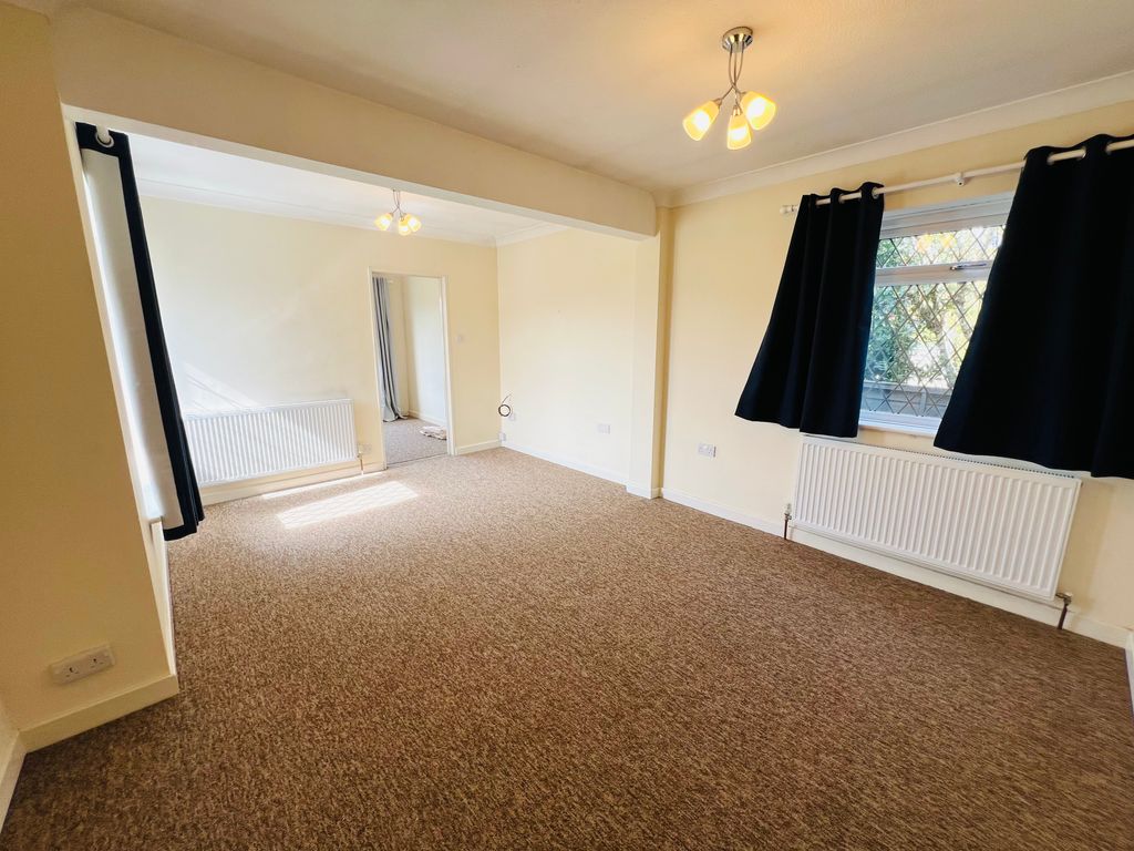 Property photo 2 of 13 Bedroom 1