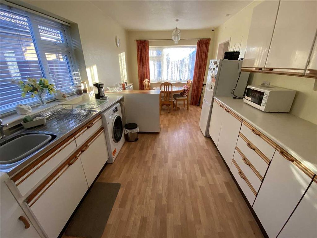 Property photo 3 of 11 Further Aspect: