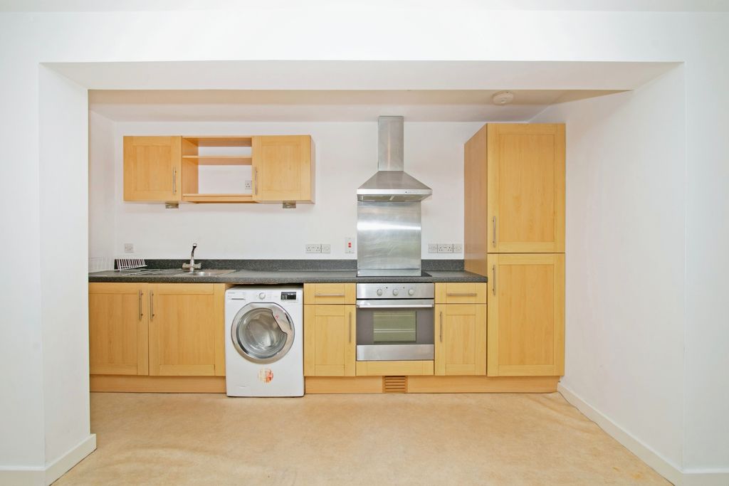 Additional image 7 of 1 bed flat for saleCollege Hill, Penryn, Cornwall TR10