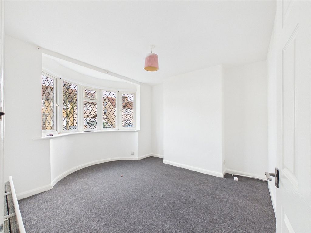 Property photo 2 of 12 Picture No. 29