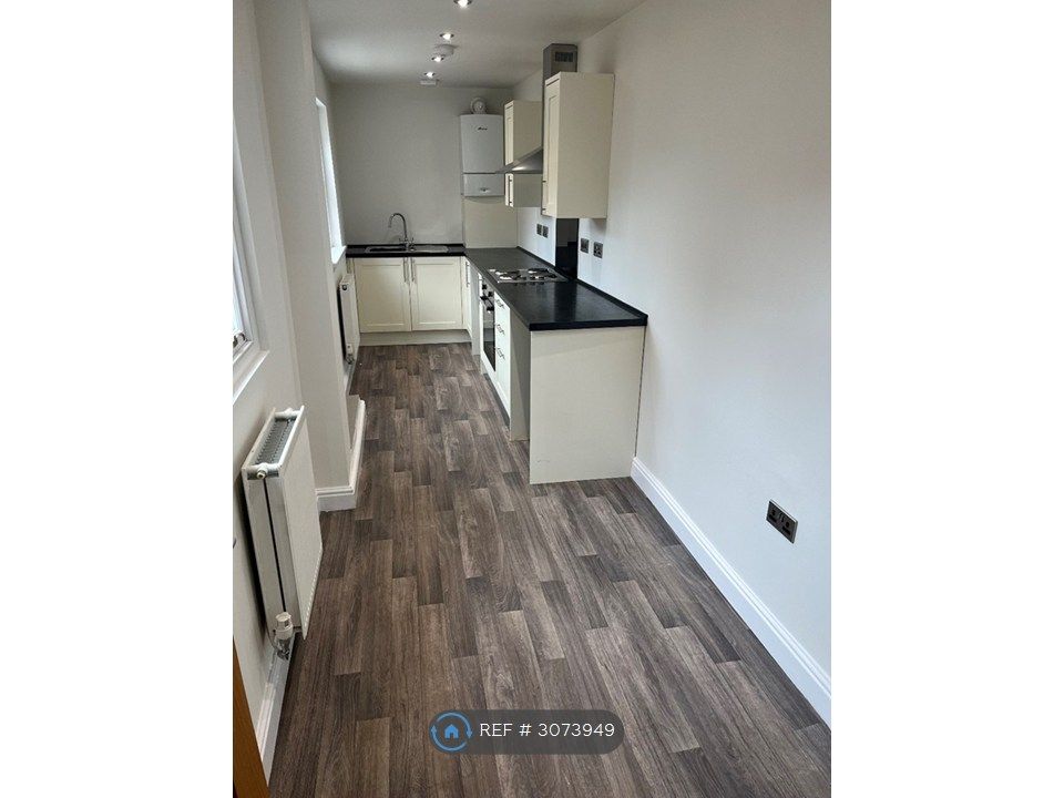 Property photo 2 of 4 Kitchen
