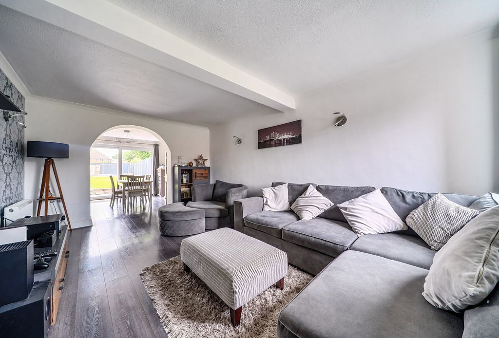Property photo 2 of 18 1328275-6-688A0Ae...