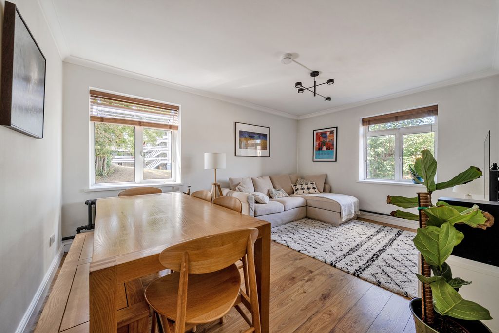 Property photo 2 of 13 1510238-10-1A01F9...