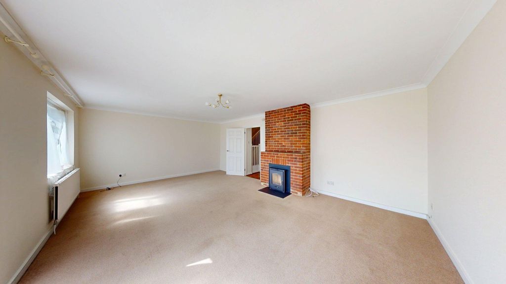 Property photo 3 of 12 Taswell-Street-06252025_105715.Jpg