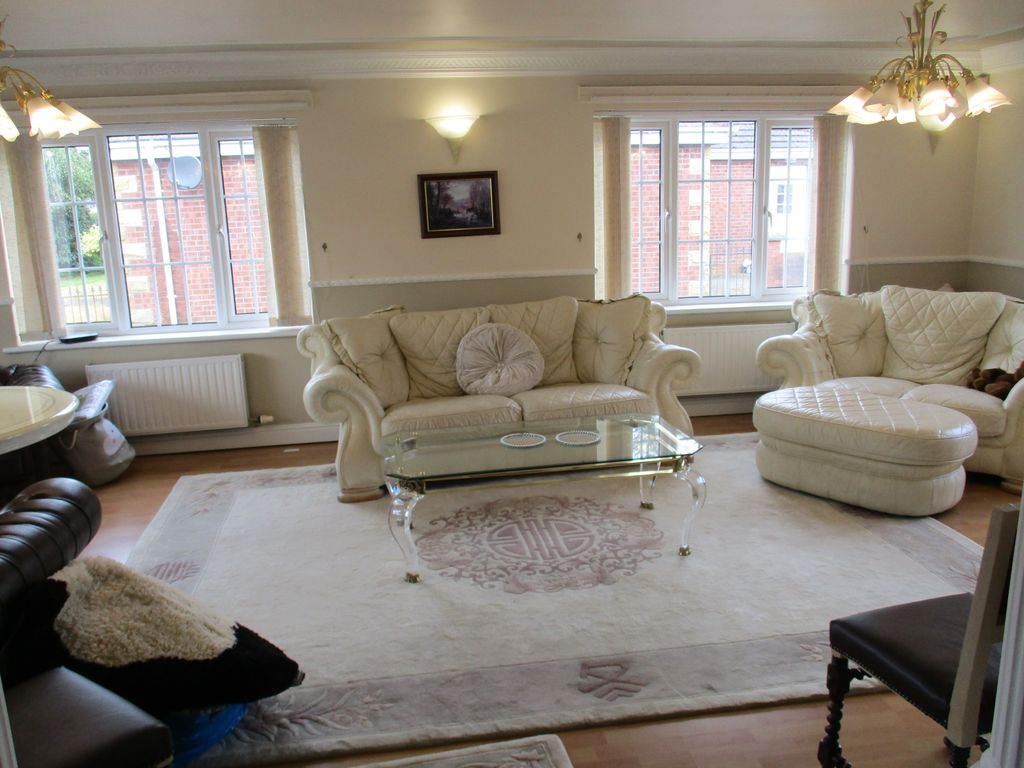 Property photo 3 of 25