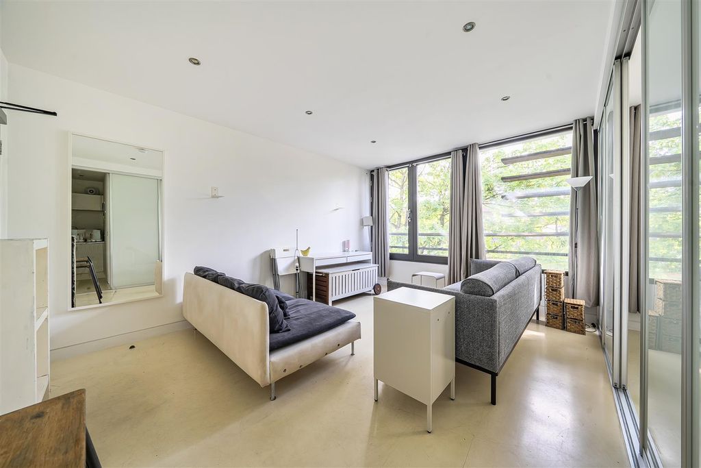Property photo 3 of 9 1463177-7-6A034Deeab173-1.Jpg