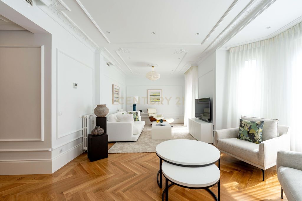 Property photo 3 of 35