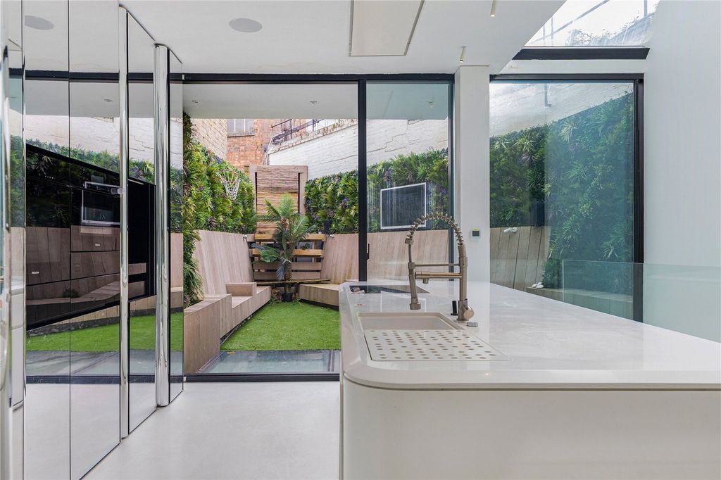 Property photo 2 of 15 Kitchen