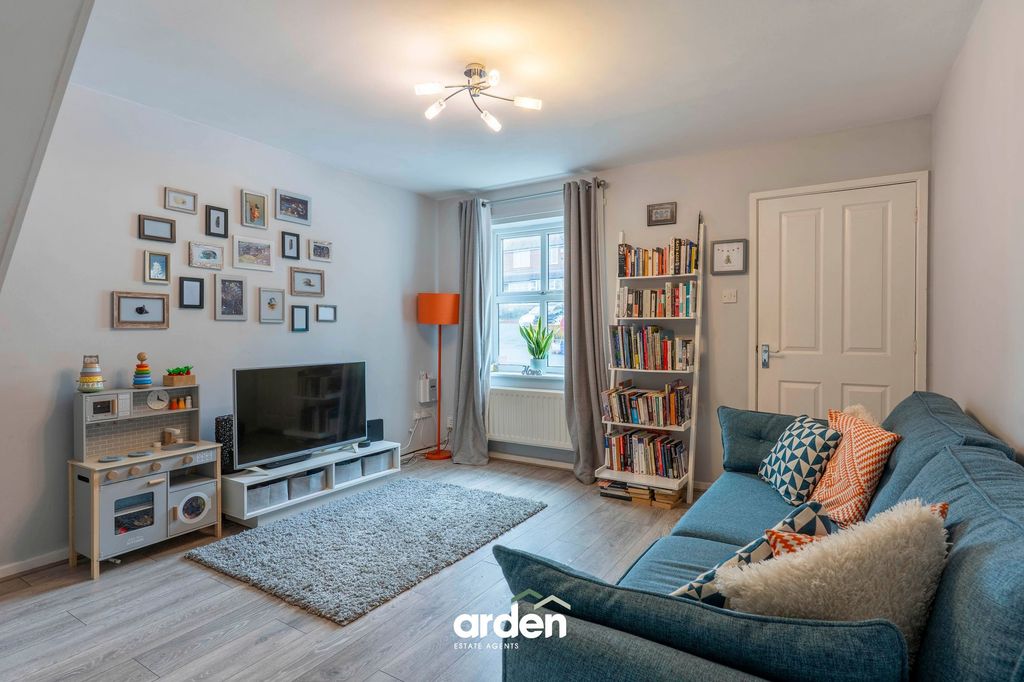 Property photo 3 of 8