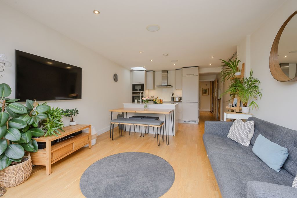 Property photo 2 of 15 Picture No. 10