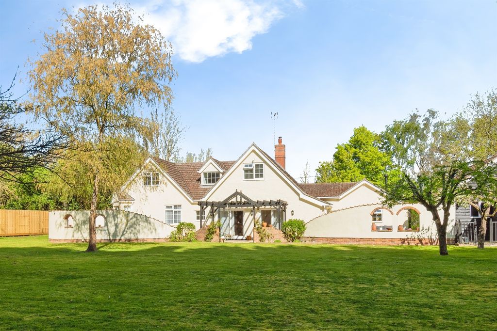 Property photo 1 of 21