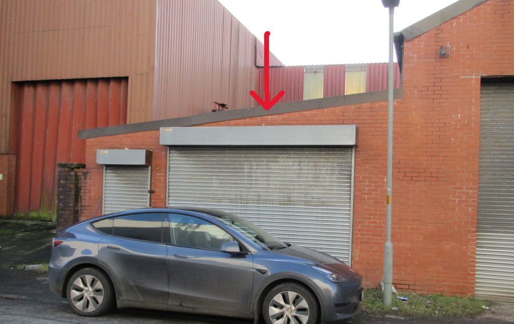 Property photo 1 of 2 External