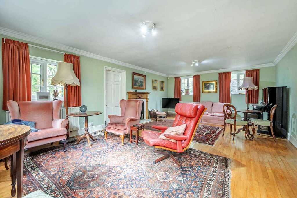 Property photo 2 of 14