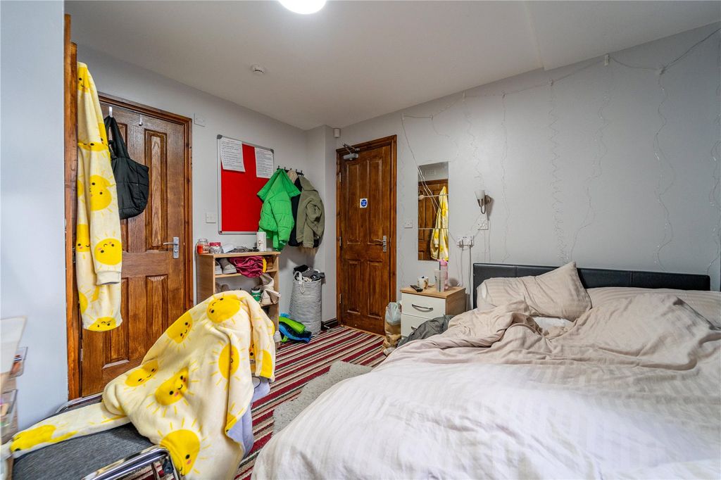 Property photo 2 of 44 Picture No. 02