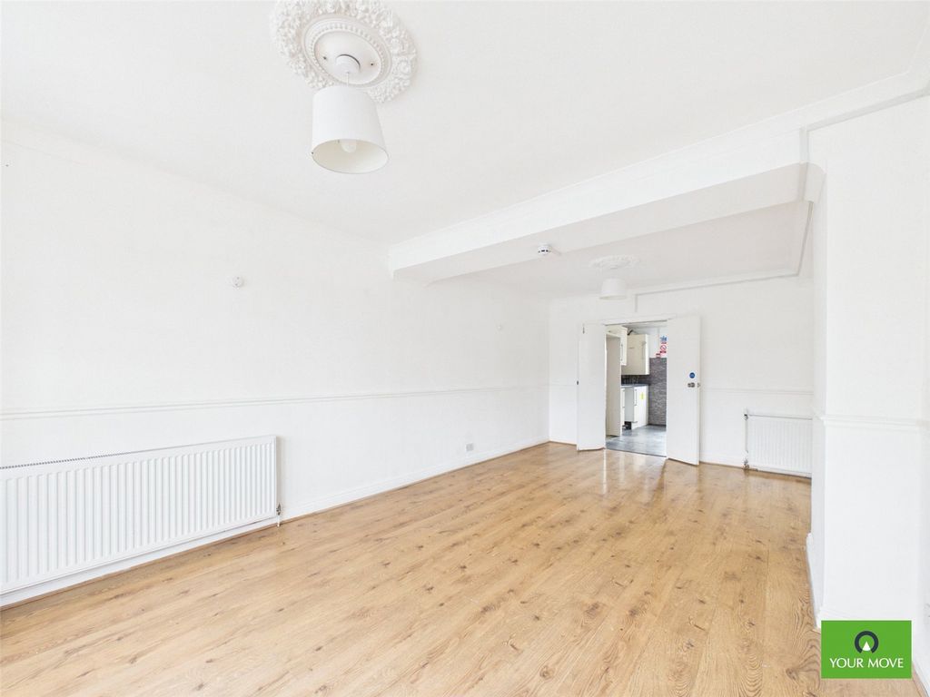 Property photo 3 of 30 Picture No. 02