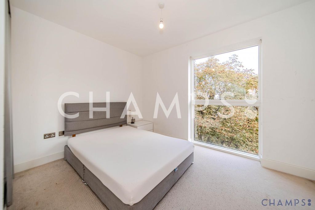 Property photo 2 of 18 Gallery